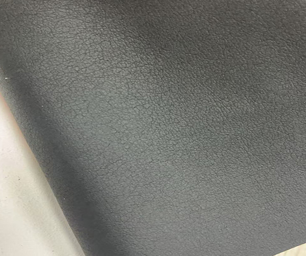 Hygroscopic and breathable vegan microfiber leather lining